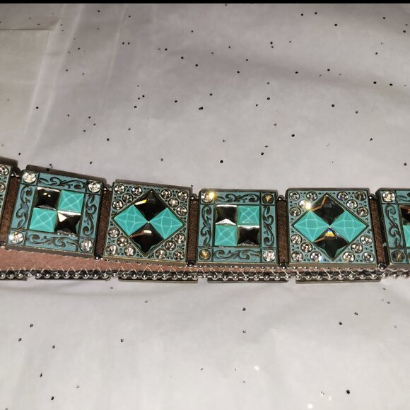 Leather Cowgirl Belt - Picture 7 of 11